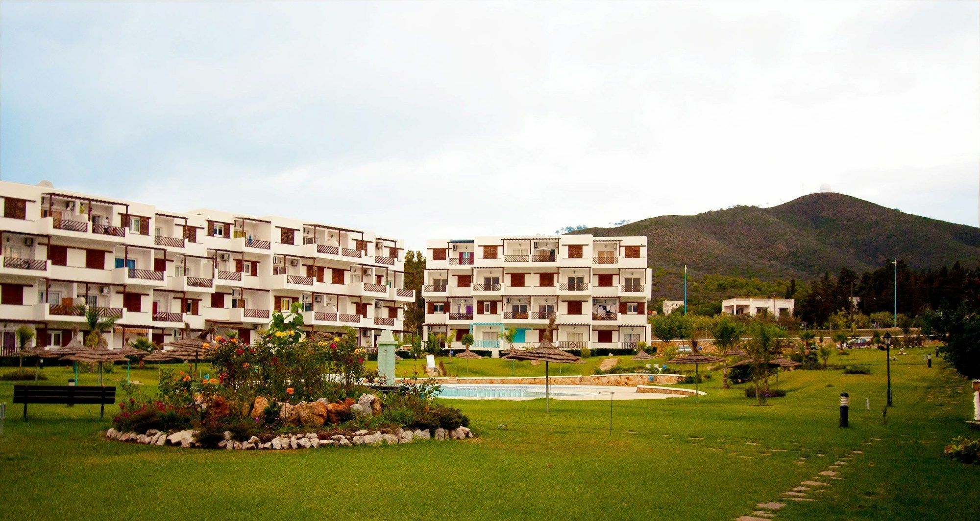 Mirador Golf Aparthotel Cabo Negro Esterno foto